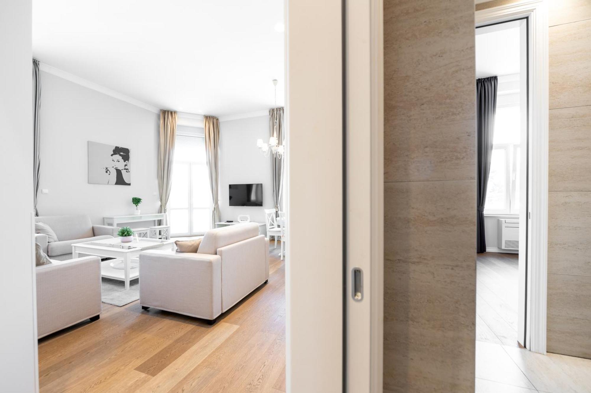 Slavija Fontana Lux Apartments Белград Экстерьер фото